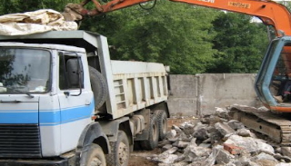 Вывоз строительного мусора с участка в Заинске недорого от 1571 руб. | 2Землекопа-Знс
